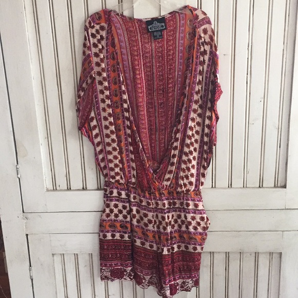 Romper - Picture 1 of 4